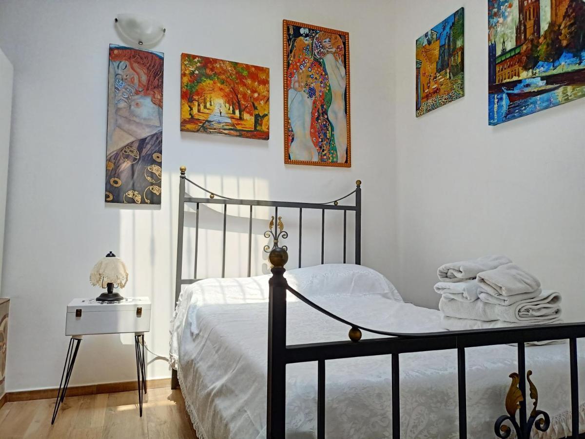 Casa Moonlight Lägenhet Monopoli Exteriör bild